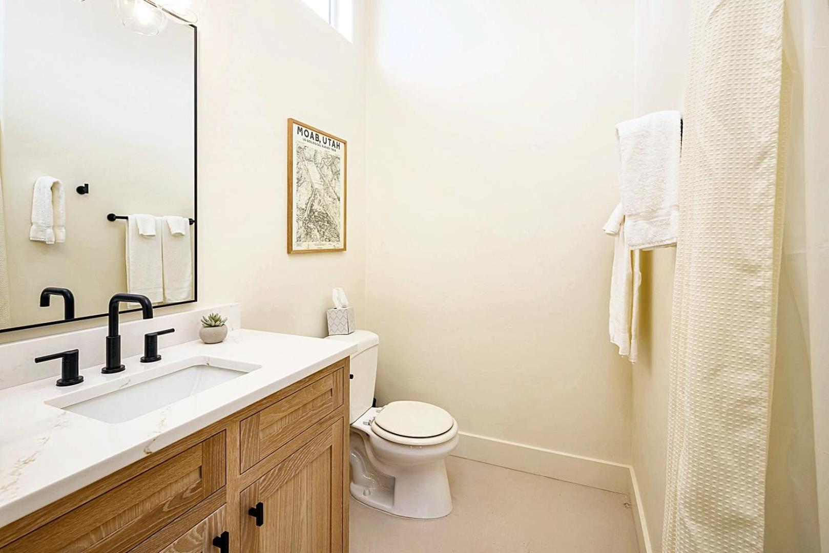 Downtown Kokopelli West 7 - Newly Remodeled Stylish Studio Moab Luaran gambar