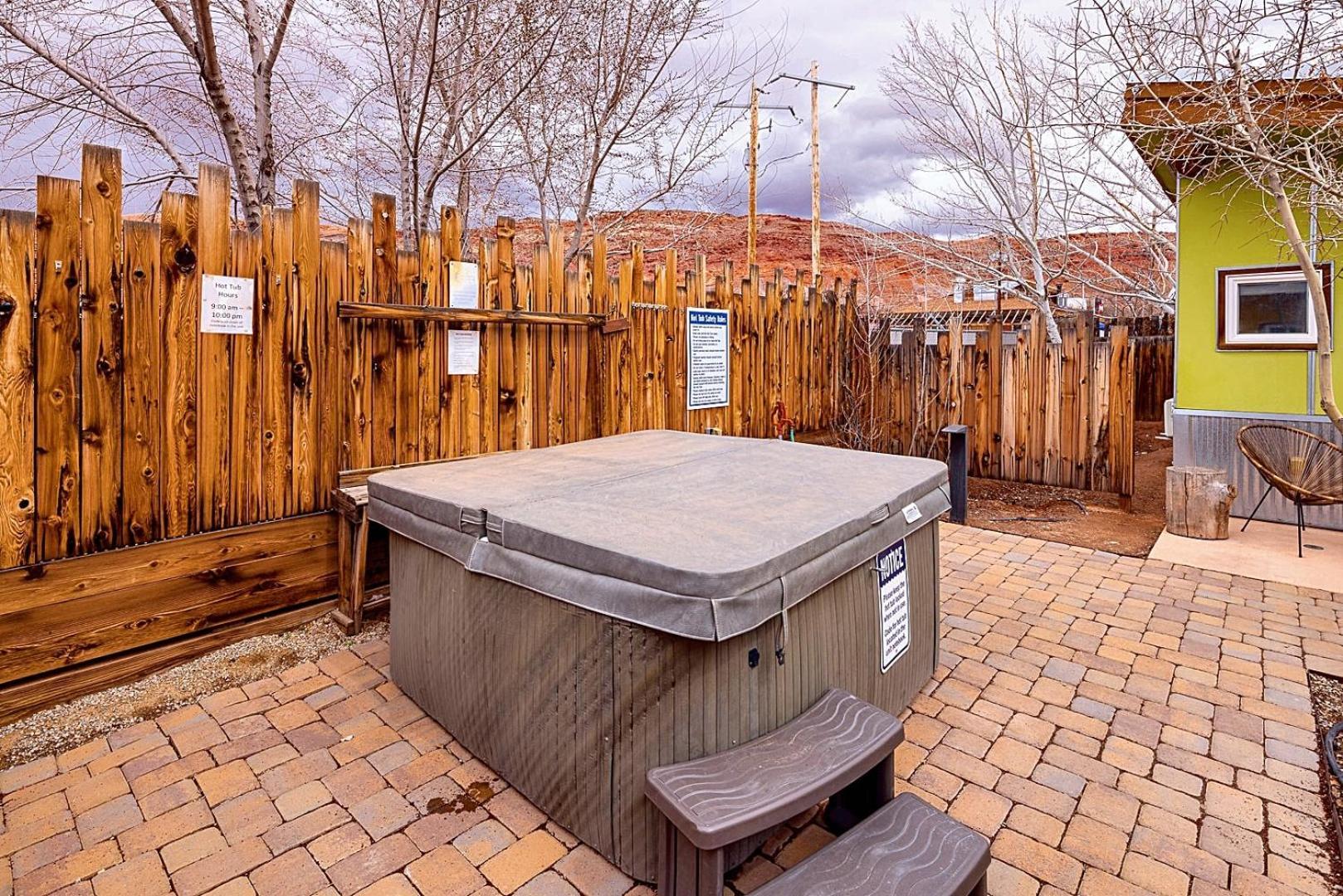 Downtown Kokopelli West 7 - Newly Remodeled Stylish Studio Moab Luaran gambar